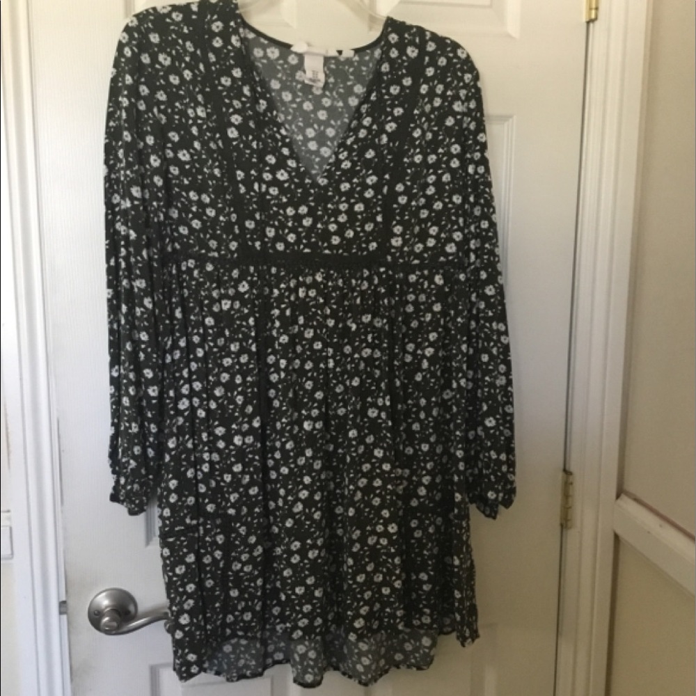 Boho Peasant H&M Green & White Dress Size M 10
